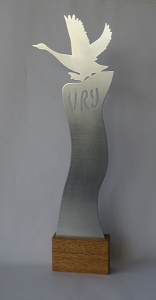 vrij, aluminium + hout, 14 x 56 x 6, € 145,-